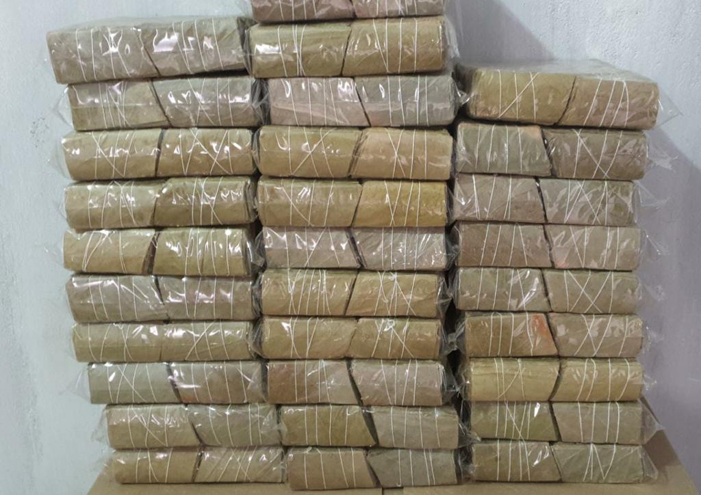 Cutting Beedi Wrapper