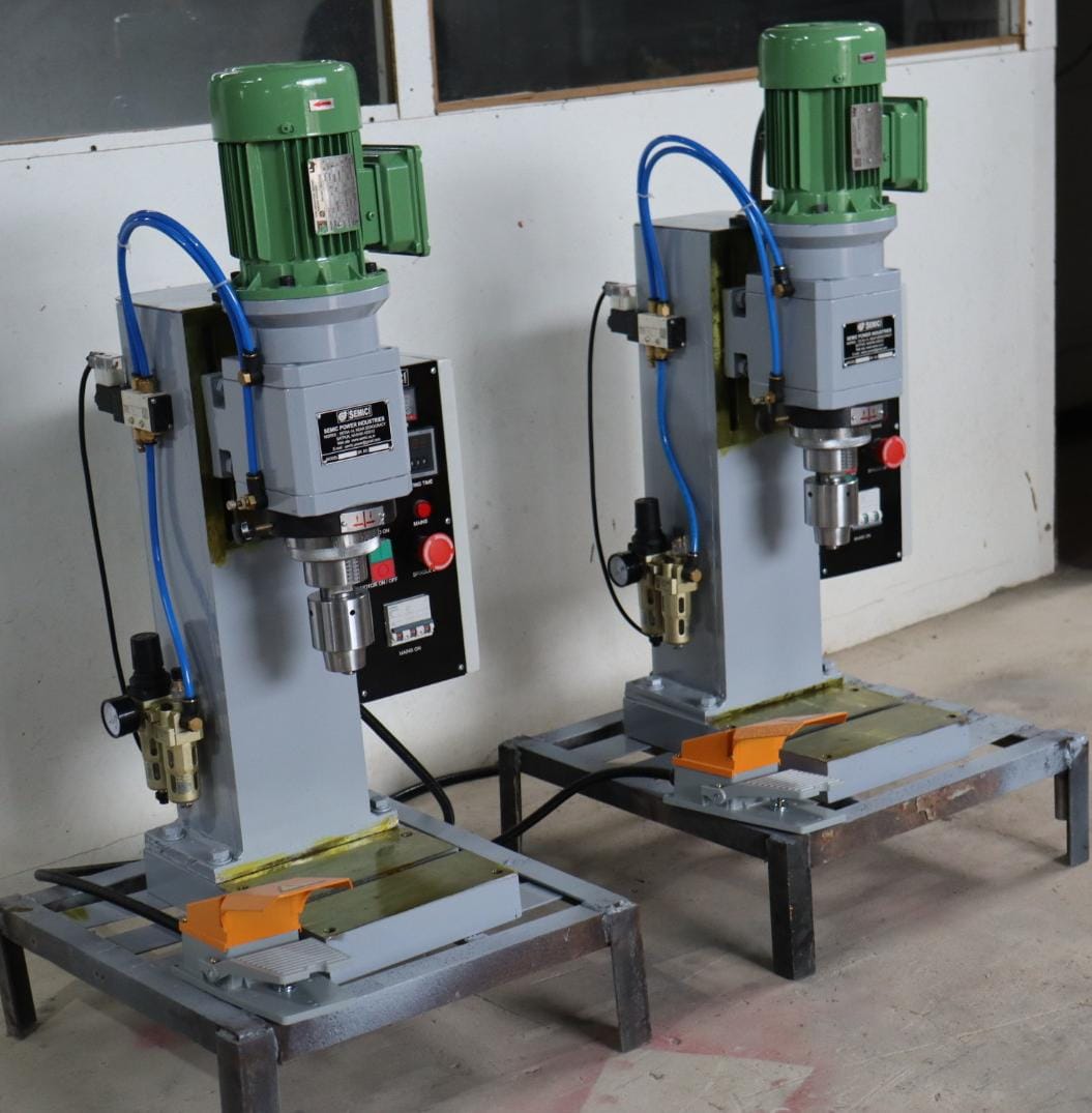SPI 005 Riveting Machine