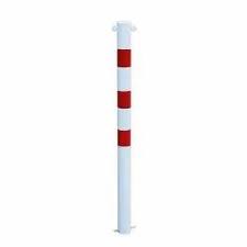 White Plastic Metal Delineator