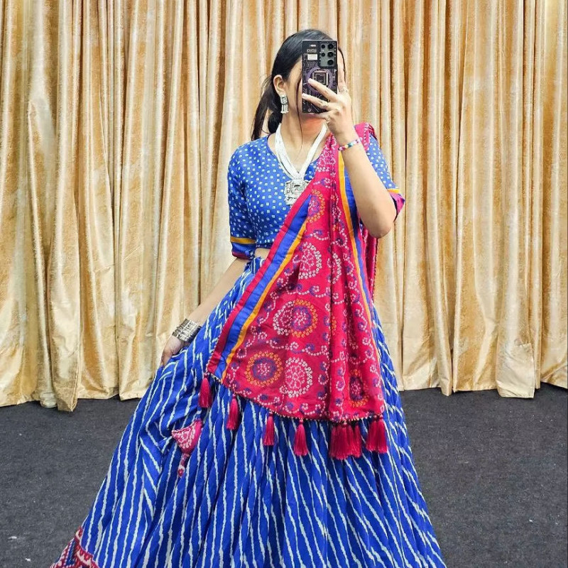 NV-36 Beautiful Vintage Silk Lehenga